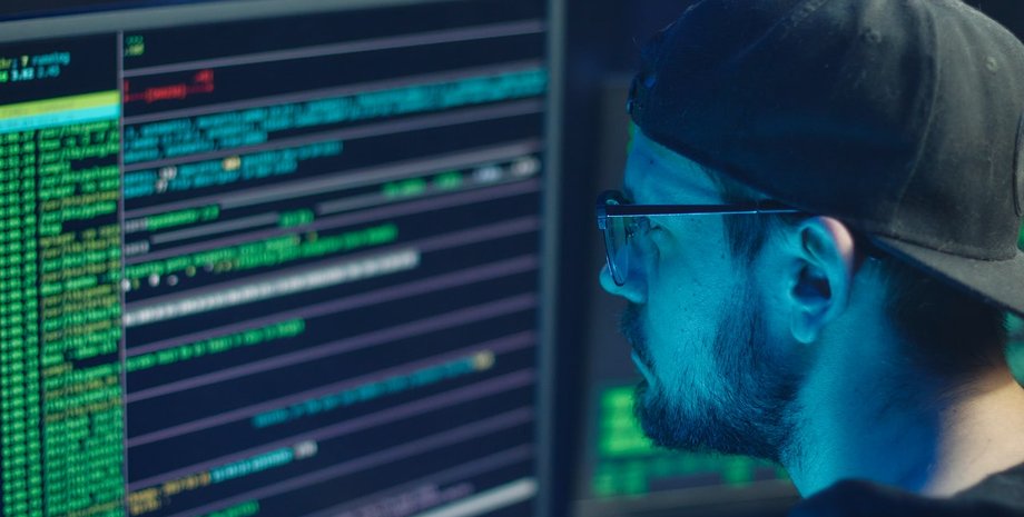 LogoFAIL, хакерская атака, вирус, хакер