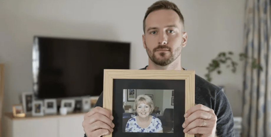 Победитель лотереи Победитель лотереи, лотерейный билет, лотерея, деньги, покойная мать, фото матери, вещи матери, конверт, стал богатым, денежный приз