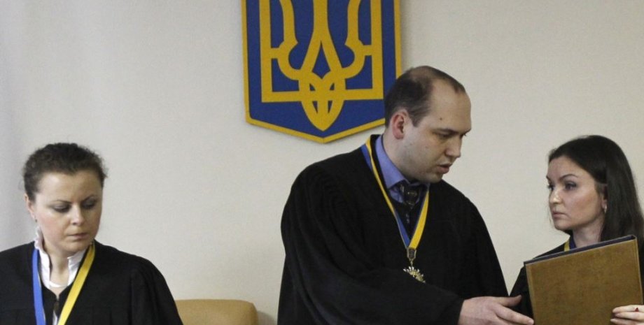 Сергей Вовк во время чтения приговора Юрию Луценко 27 февраля 2012 года / Фото: Reuters