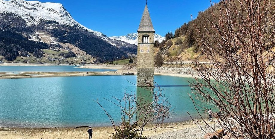 курон, затопленная деревня, озеро резия, италия