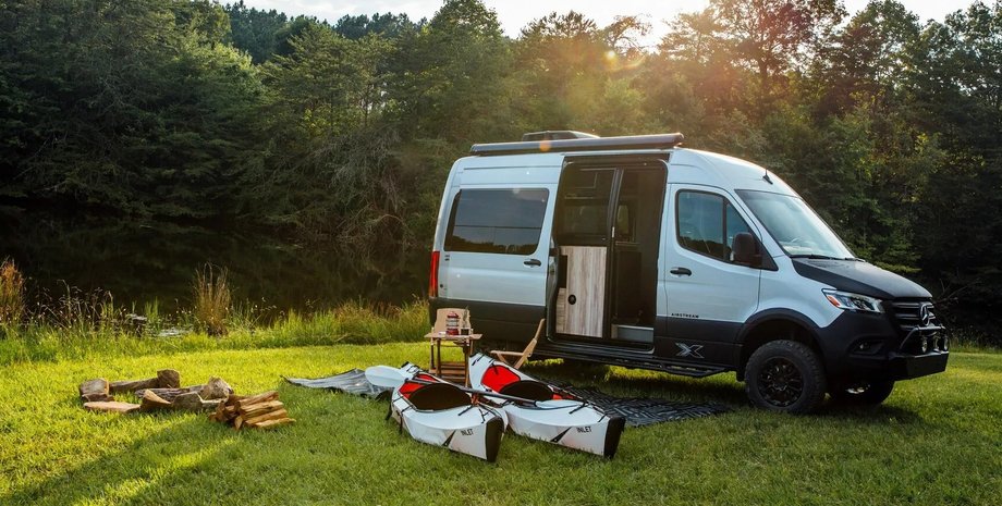 Mercedes Sprinter, автодом Mercedes, дом на колесах, Interstate 19X