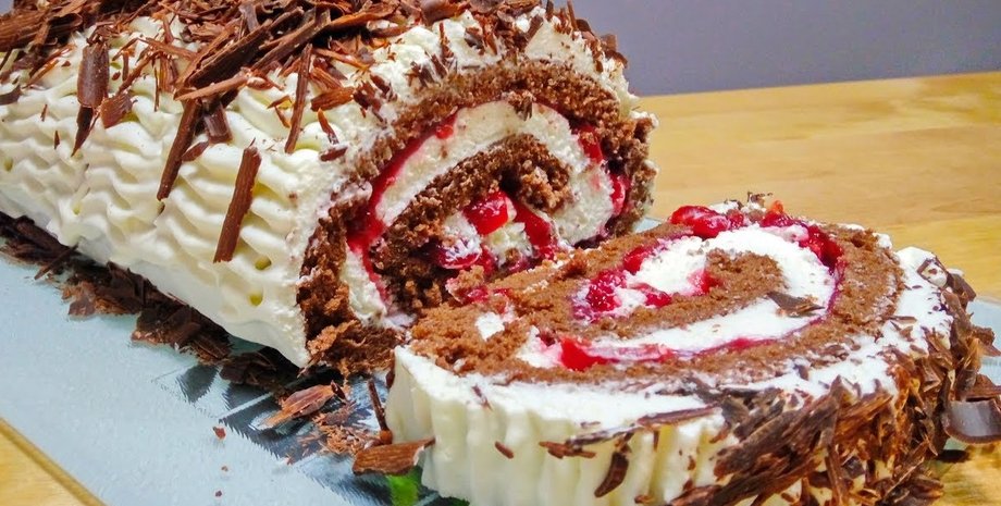 Рулет "Черный лес", как приготовить черный лес, вкусный рулет, вкусный десерт, вкусный десерт