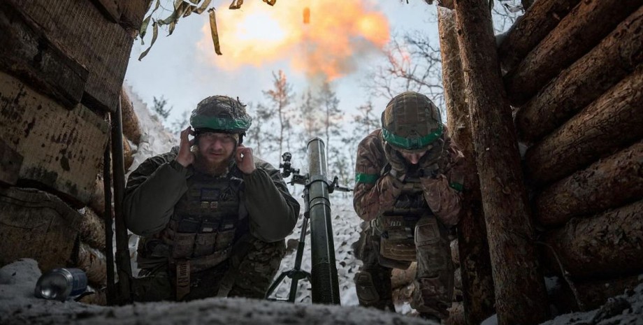 постріл із міномета ЗСУ, армія України