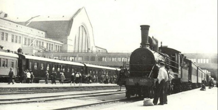 залізниця Київ, історія Київ, стара залізниця, залізниця XX століття