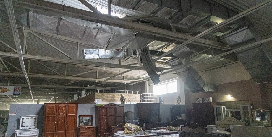 От удара по Харькову пострадал магазин Последствия удара по Харькову