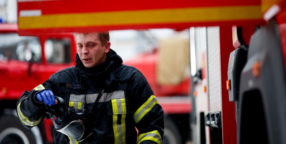 Пожарный в Харькове, вуз, юр академия, пожар