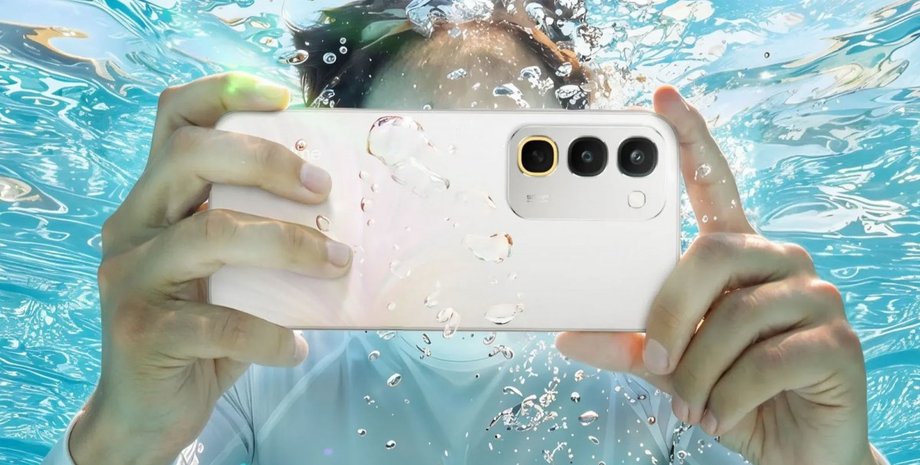 Realme C100 смартфон