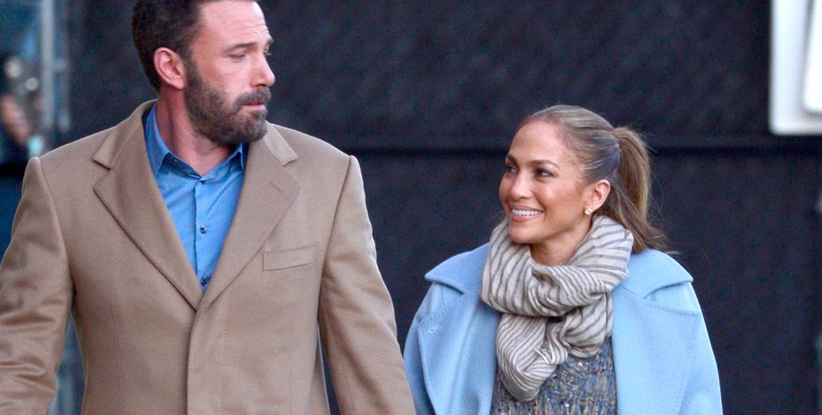 Дженнифер Лопес, Бен Аффлек, голубое пальто, тренд сезона, модное пальто, осеннее пальто