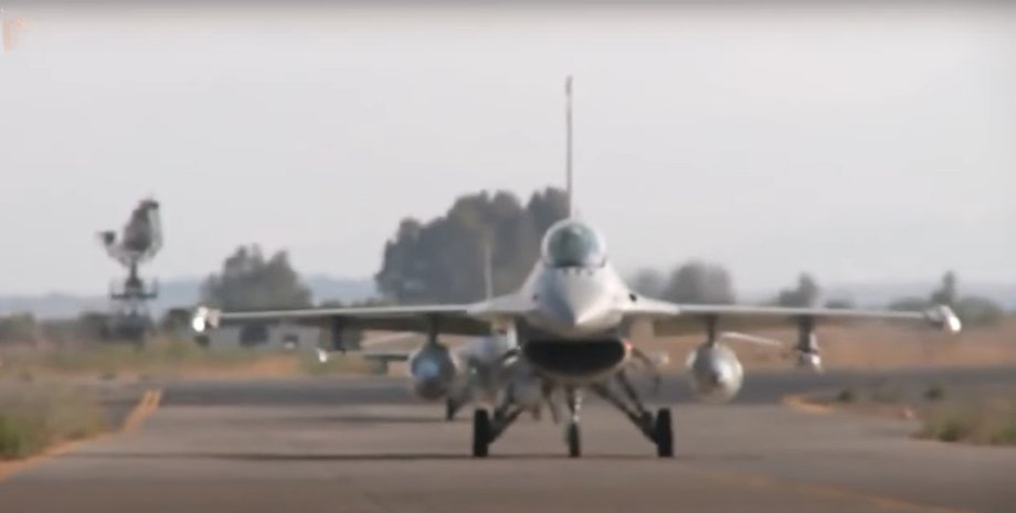 Винищувач F-16 ЗСУ, F-16 Україна, пілот F-16, пілот F-16 атаки, застосування F-16, F-16 атаки дронів, F-16 спецоперації