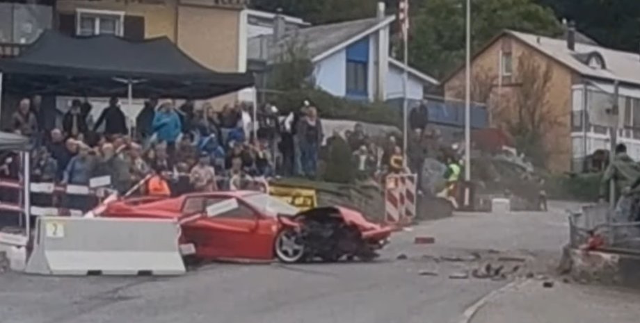 разбитый суперкар феррари, суперкар феррари, Ferrari Testarossa, суперкар Ferrari