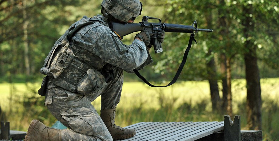 Німеччина відправить Україні військове спорядження