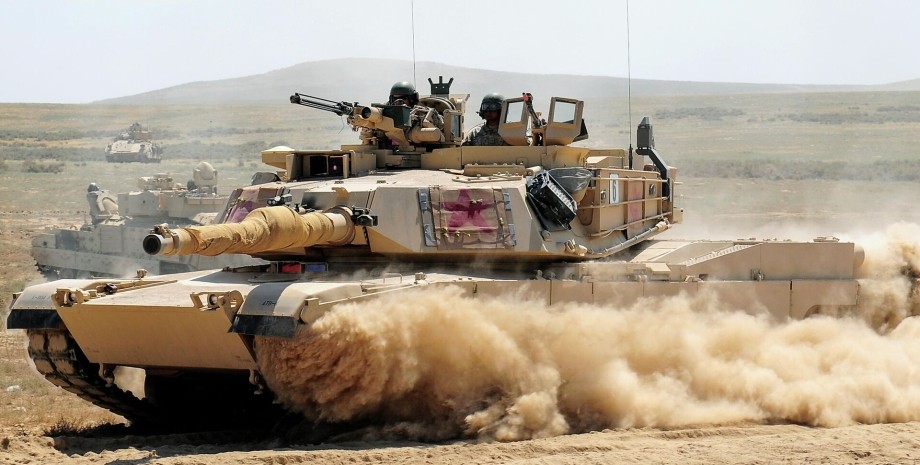 Танки Abrams M1, фото