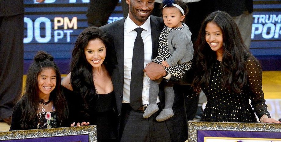 Коби Брайант с семьей/Фото: People