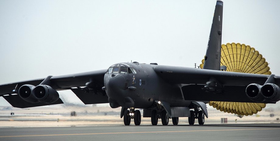Літак B-52, фото