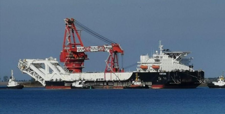 Судно-трубоукладач "Фортуна"