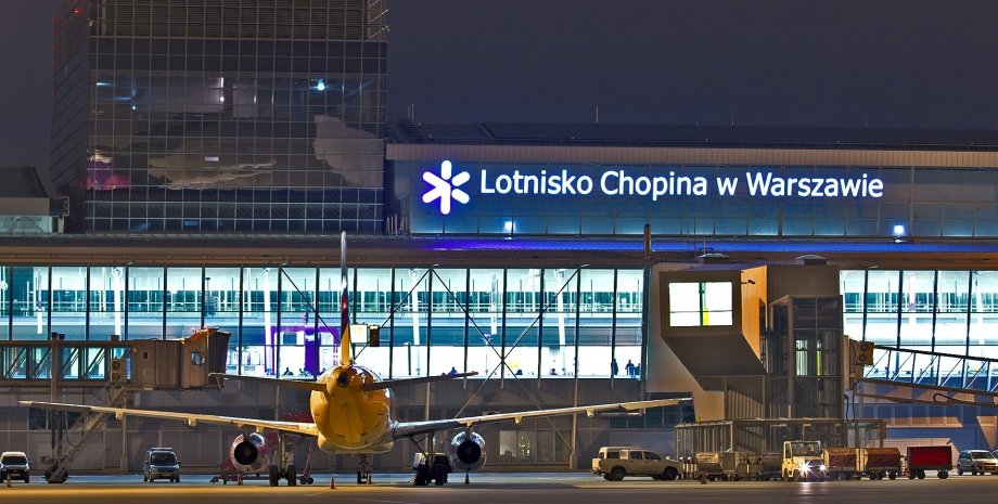 Аеропорт Варшава, в'їзд до Польщі