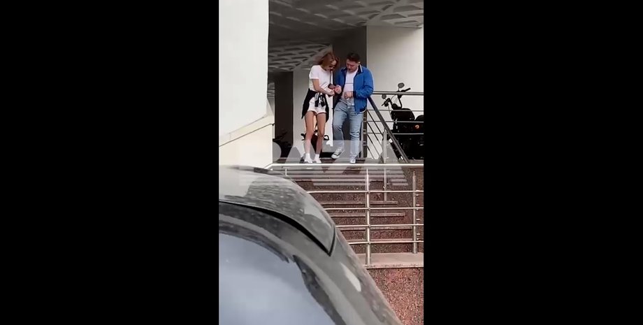 Певица МакSим после комы учится заново ходить