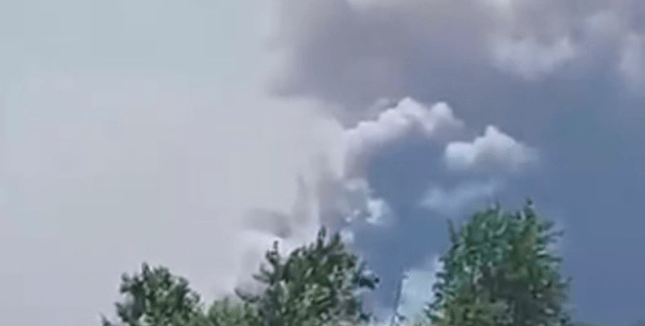 взрыв, дым, взрыв в Кривом Роге