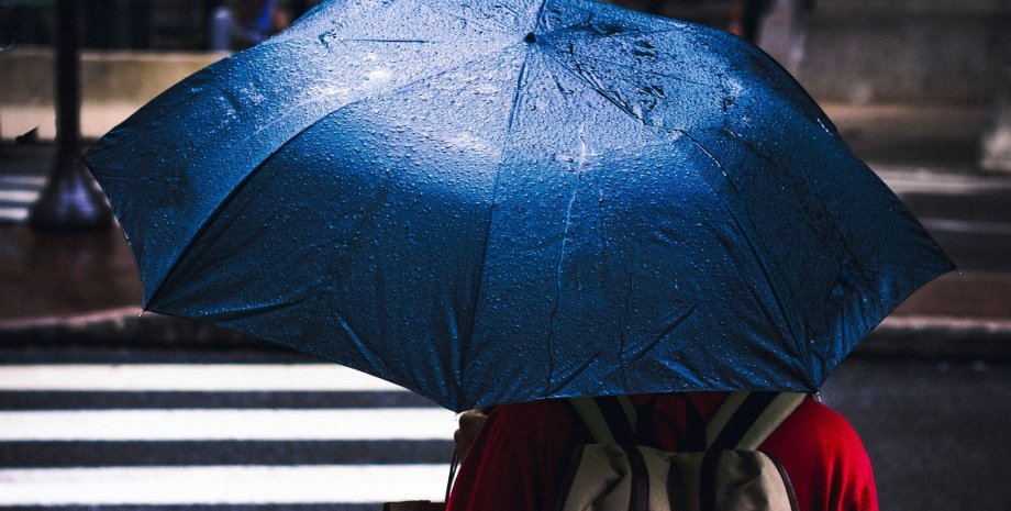 З 23 серпня в Україні очікуються значні погодні зміни - дощі по всій Україні З 23 серпня в Україні очікуються значні погодні зміни через наближення середземноморського циклону Lukas