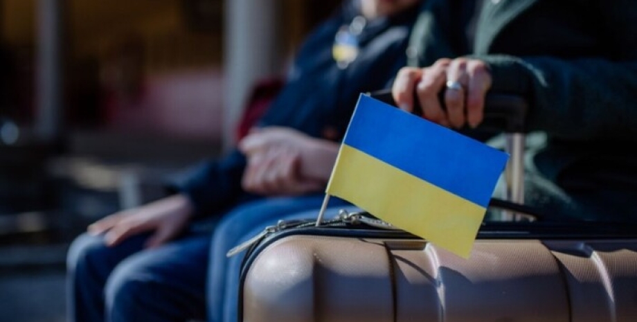 Біженці Україна, біженці, виїхали з України, повертаються в Україну