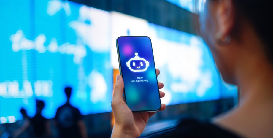 Человек общается с ИИ на смартфоне