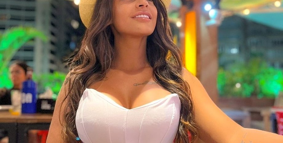 Невеста поссорилась с подругой из-за еды на свадьбе, что произошло, интересные истории из жизни, приколы