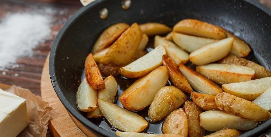 смажена картопля, рецепт смаженої картоплі, як смачно посмажити картоплю, простий рецепт смаженої картоплі