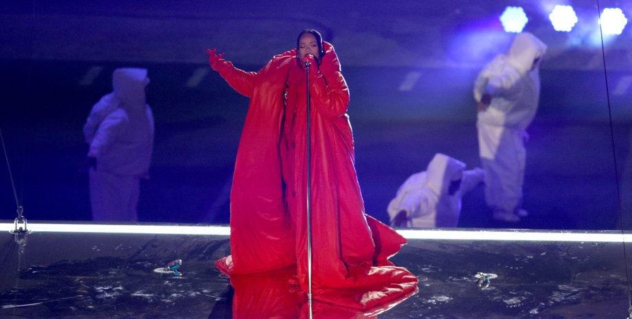 Ріанна, Ріанна вагітна, Ріанна критика, Ріанна синхронізація губ, Ріанна ліпсінк, Ріанна особисте життя