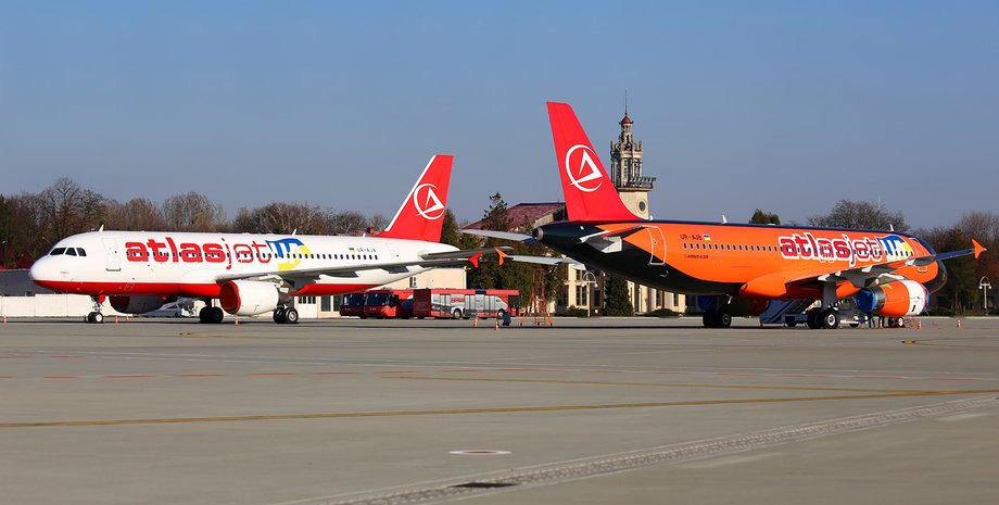 Самолеты AtlasJet / Фото: Spotters.net