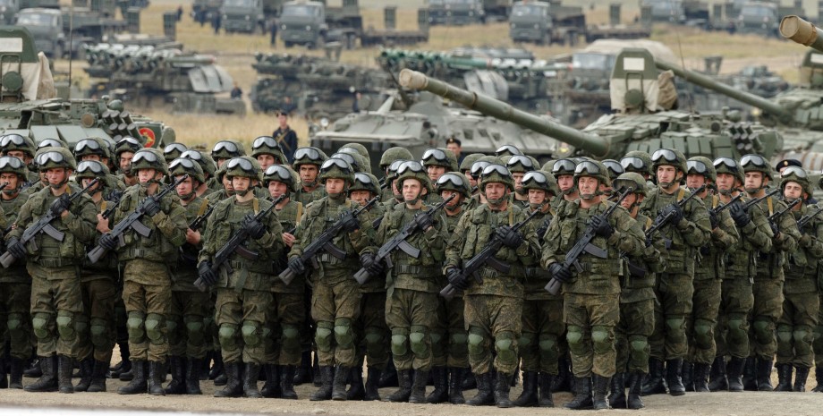 Изображение российских военных и техники