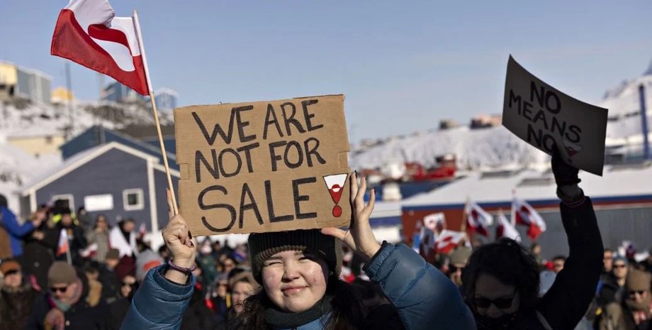 Дания готова защищать Гренландию от США военным путем