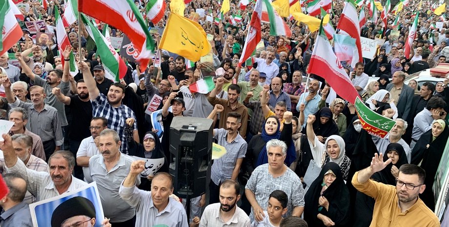 Иран, площадь Революции, Иран и Израиль война