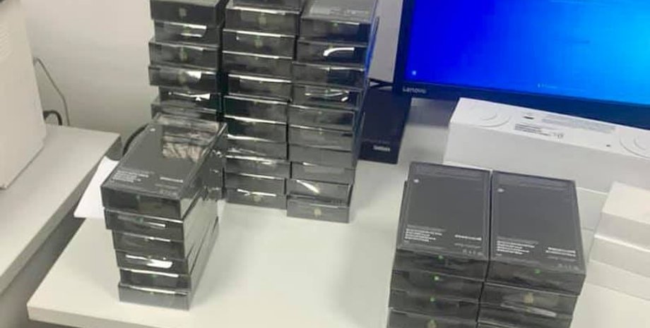 iphone, контрабанда, аэропорт, телефон, apple, iphone 12