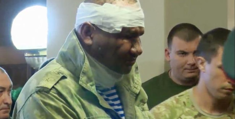 Тимофеев на похоронах Захарченко / Скриншот :novosti.dn.ua