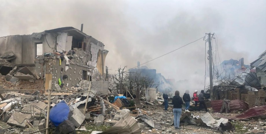 В результаті атаки повідомляють про загиблих і постраждалих обстріл