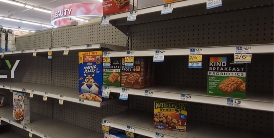 В супермаркетах США дефицит продуктов и товаров