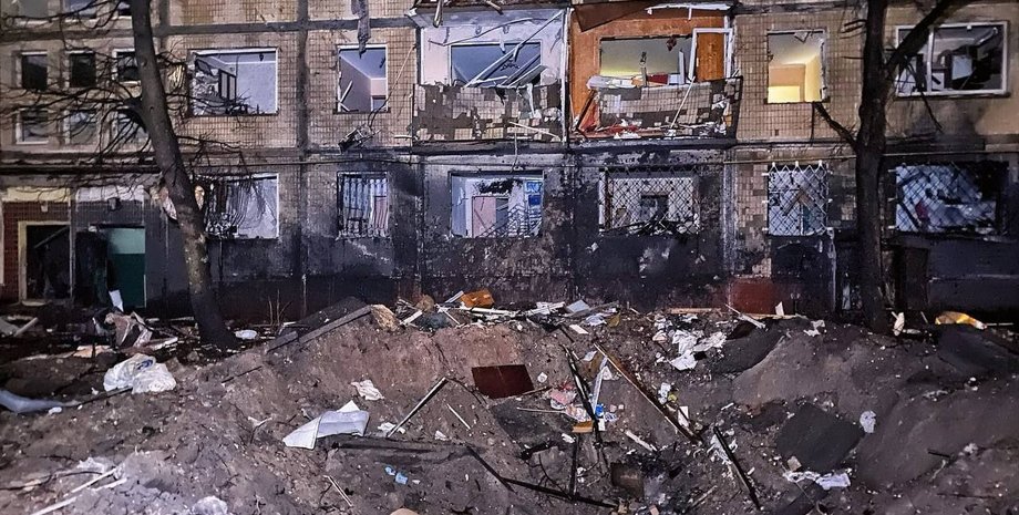 Вирва у Києві, руйнування у Києві, Київ ракетна атака РФ, Київ балістична ракета РФ, РФ нічний удар, РФ нічний обстріл