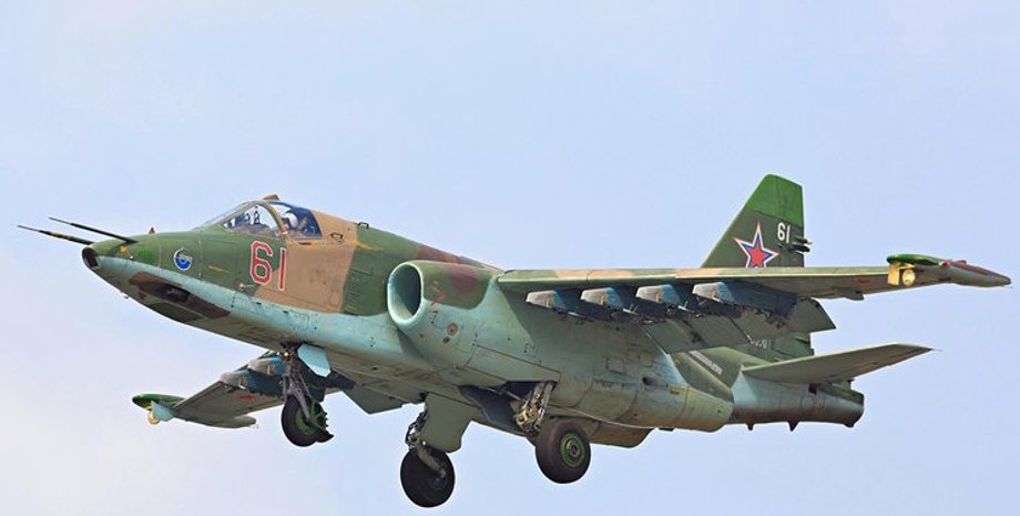 Самолет Су-25, истребитель