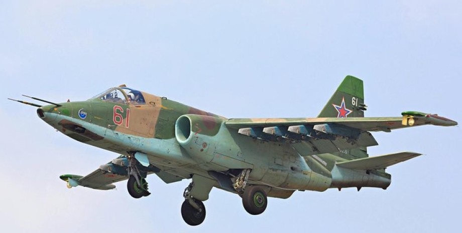 Самолет Су-25, истребитель