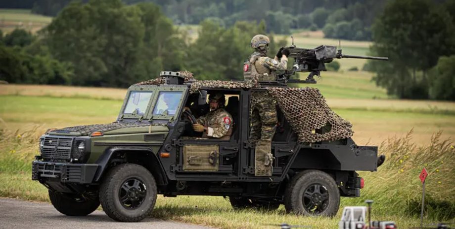 бронеавтомобіль Caracal