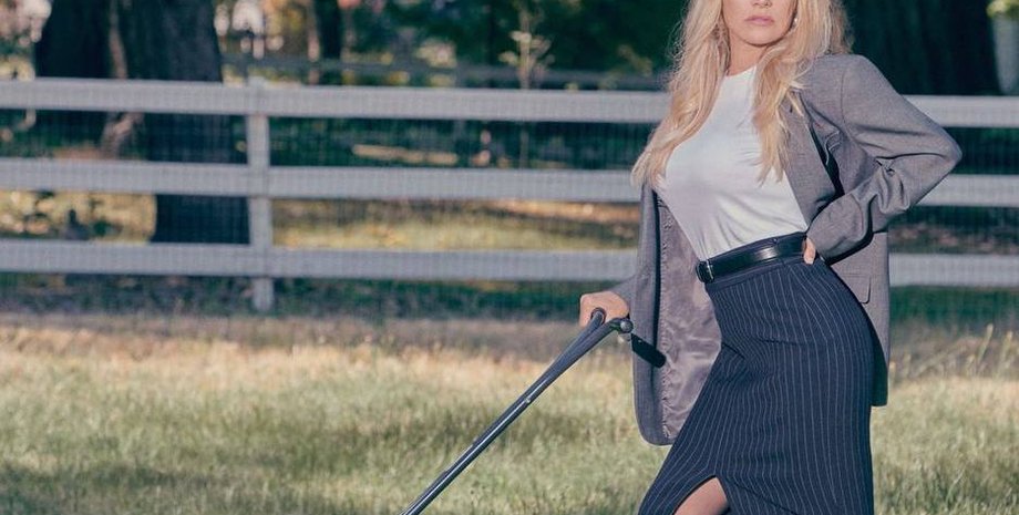 Памела Андерсон