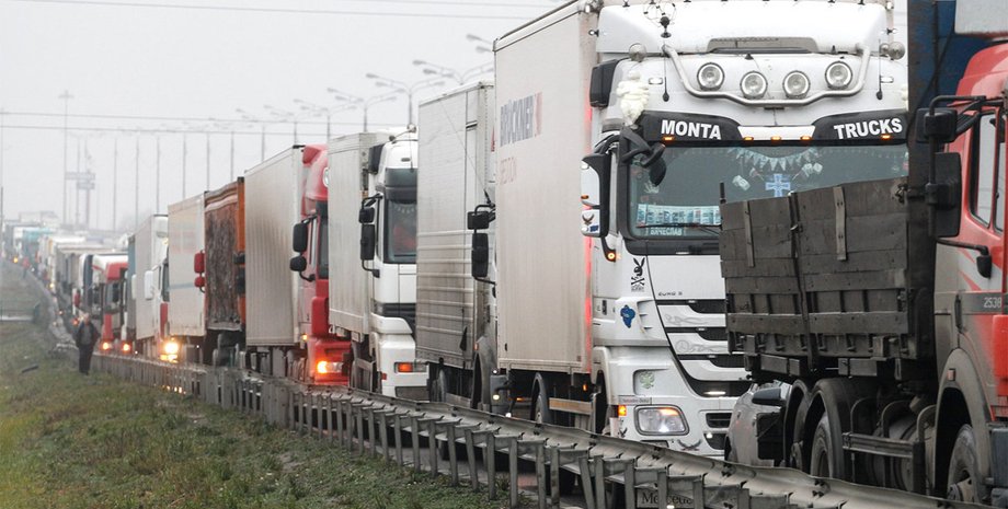 черги вантажівок на кордоні, заборона руху вантажівок, санкції проти Росії, вантажоперевезення в Росії