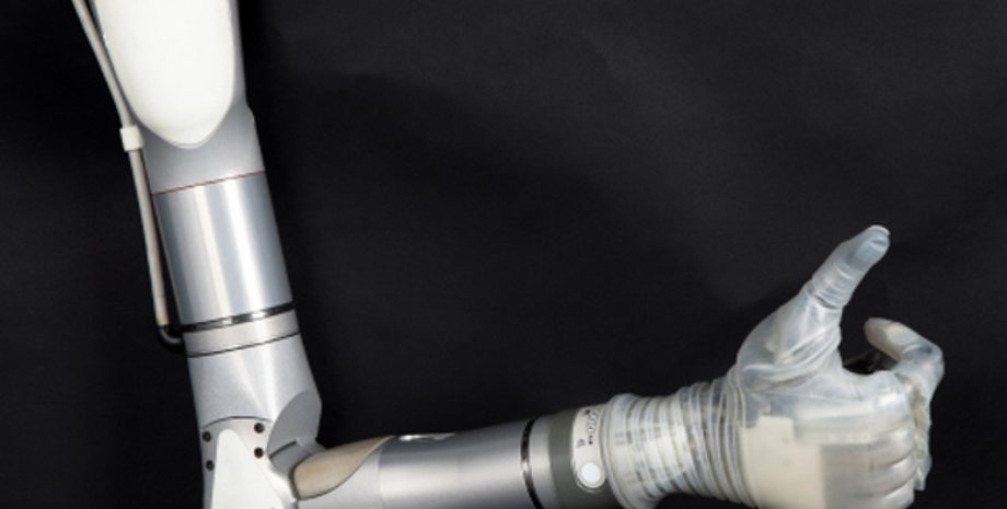 Протез LUKE arm / Фото: Mobius Bionics