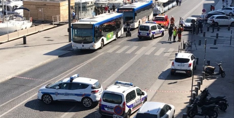 На месте инцидента в Марселе / Фото: twitter.com/tomfabre