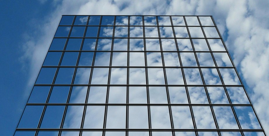 Зеркальная стена