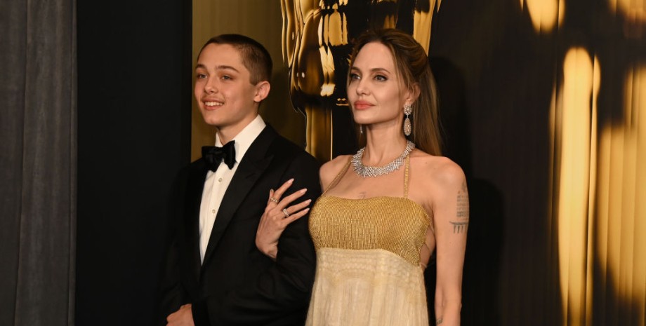 Анджелина Джоли, Нокс Анджелина Джоли, Нокс