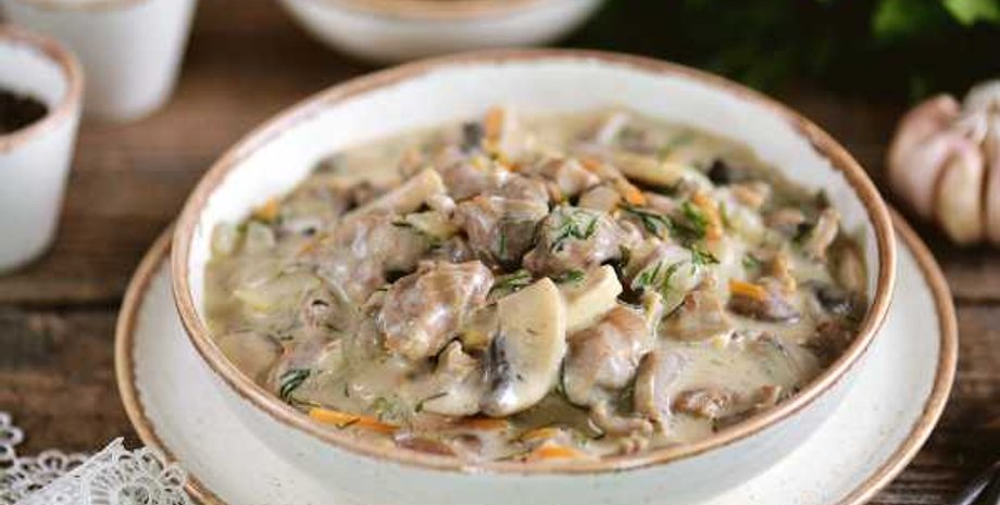 Куриные сердечки в сметане, рецепт куриных сердечек, куриные сердечки, куриные сердечки как приготовить, куриные сердечки рецепт