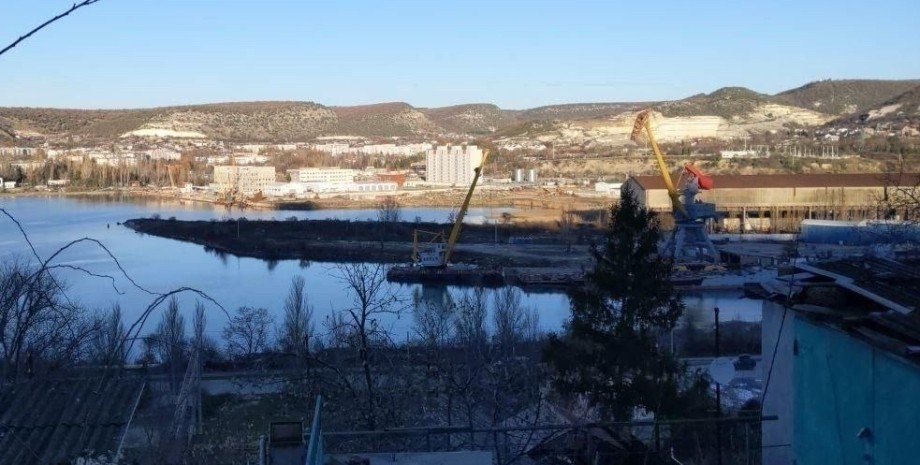 "Атэш" следит за ФСБ и кораблями в Севастополе Крым, бухта, Севастополь