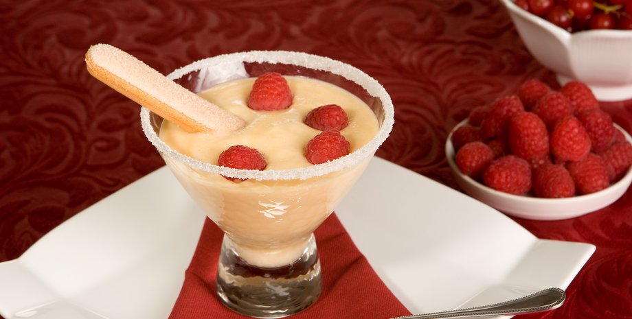 десерт, рецепт вкусного десерта, сабайон, что такое сабайон, груши в вине, день святого валентина, день всех влюбленных