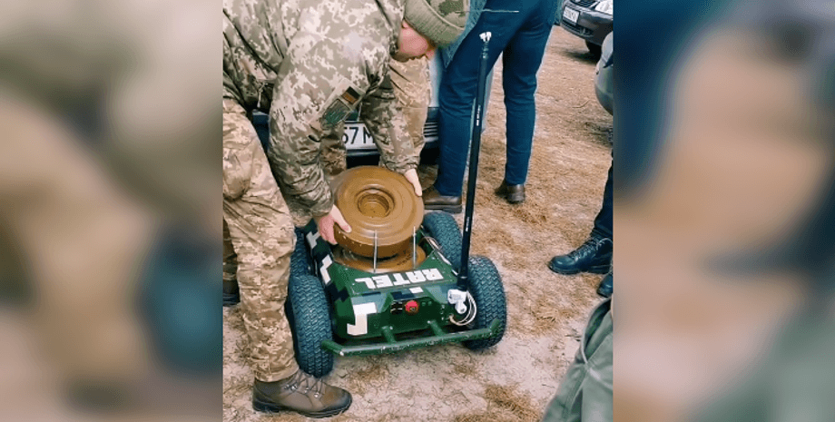 Дрон-камикадзе, мины, противотанковая мина, испытания, полигон, противотанковый дрон